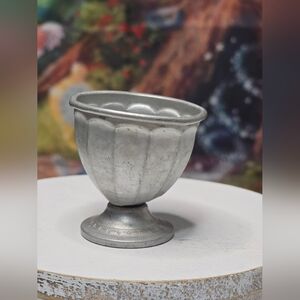 Vintage Silver Tone Egg Cup [ Read Details ]